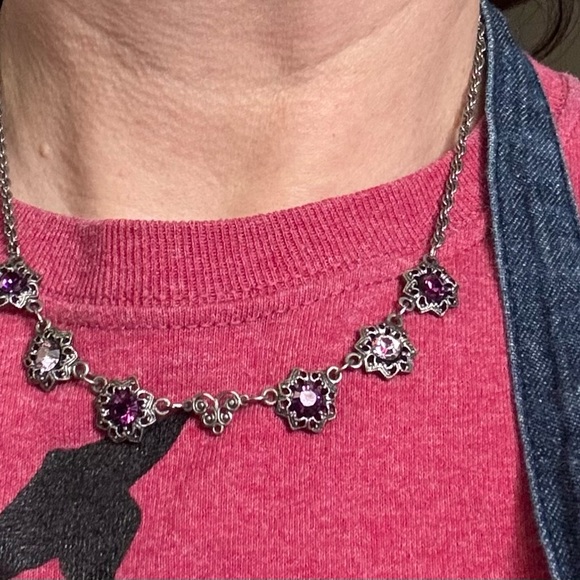 1928 Silver and Purple Floral Jewelry Set - Picture 6 of 6